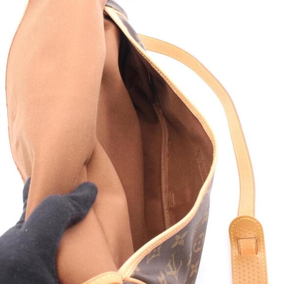 LOUIS VUITTON Brown Monogram Leather Shoulder Bag - Picture 3 of 8